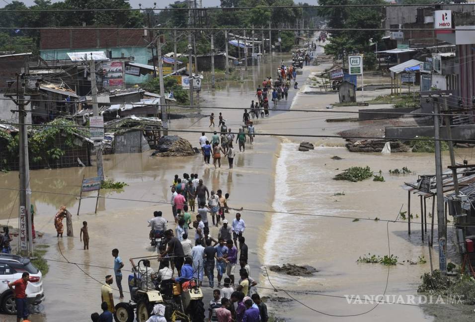 $!El desastre que es ignorado; inundaciones en India, Bangladesh y Nepal han dejado más de mil muertos