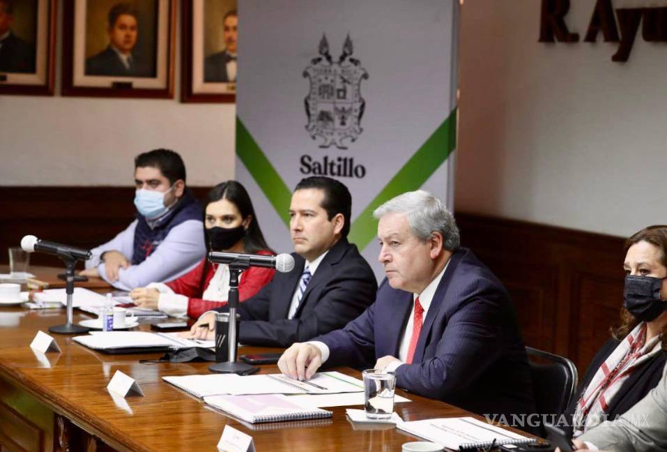 $!El alcalde de Saltillo afirmó que el DIF municipal es un importante aliado en estas tareas de procurar la equidad y la inclusión a favor de las mujeres, jóvenes, niñas, niños, adultos mayores y personas con alguna discapacidad.