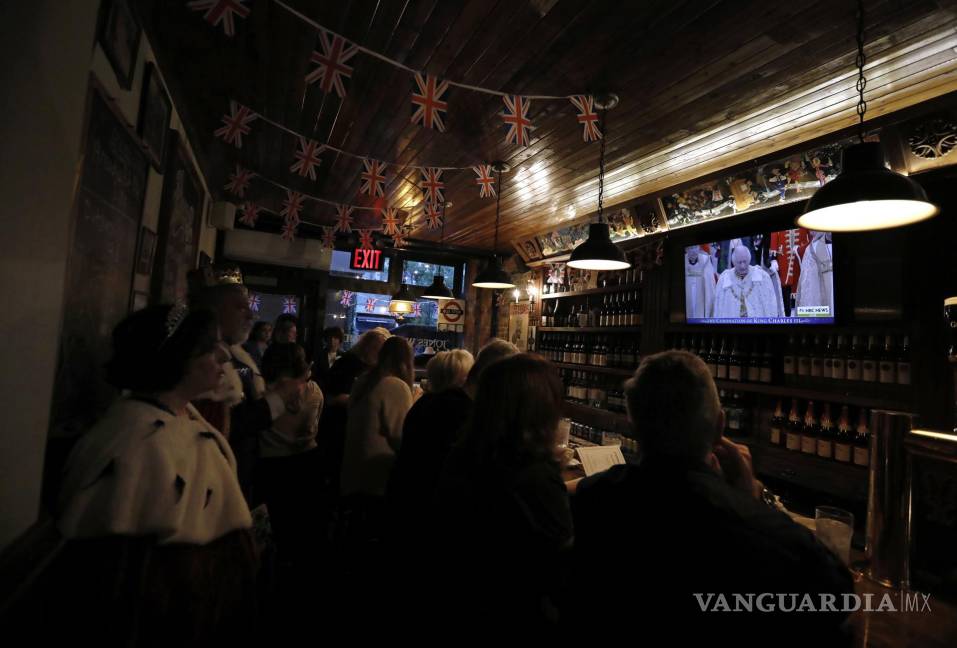 Así inicia el reinado del Carlos III tras una larga espera para ser el monarca británico (fotos)