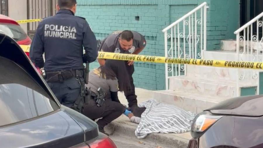 Aparentemente, el hombre falleció por un infarto fulminante.