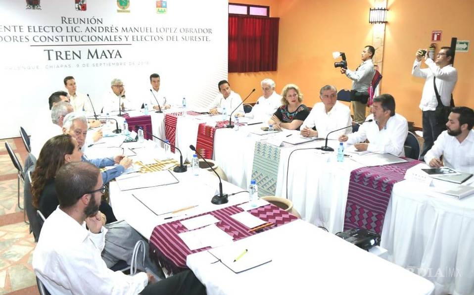 AMLO se reúne con gobernadores del sureste por Tren Maya
