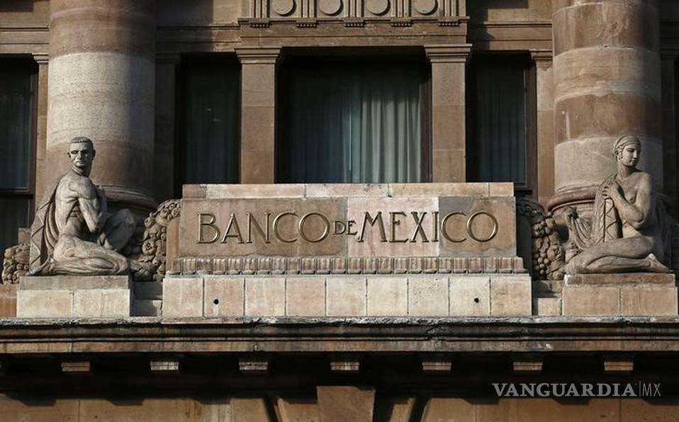 Banxico recorta expectativa de crecimiento económico para este año