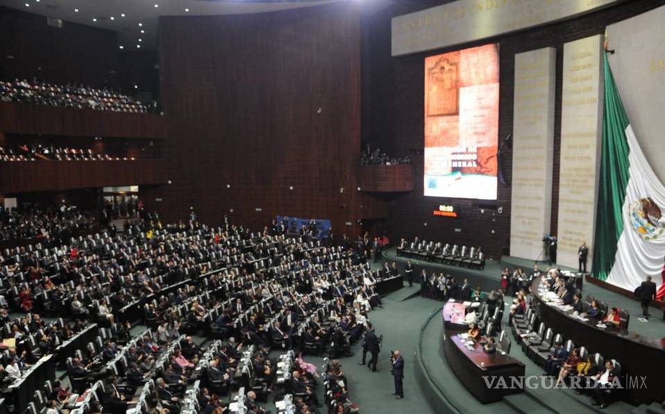 Diputados guardan minuto de silencio por madre de Beatriz Gutiérrez