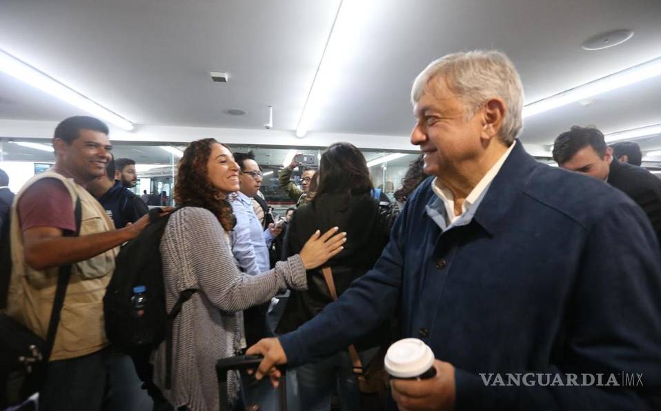 AMLO viaja a Tepic para iniciar gira de agradecimiento