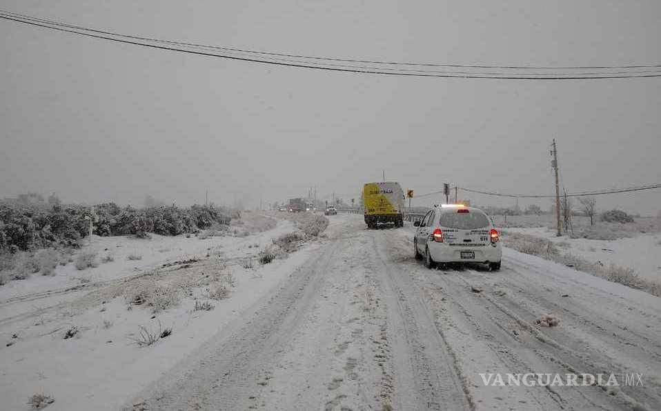 $!Por caída de nieve cierran tramos de autopistas en Baja California