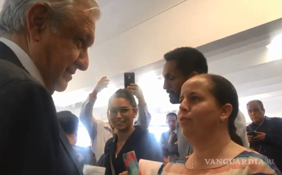 Maestra reclama a AMLO por retirar becas del Conacyt... 'usted le quitó el apoyo a nuestra niñez, nos dejó sin apoyos' (video)