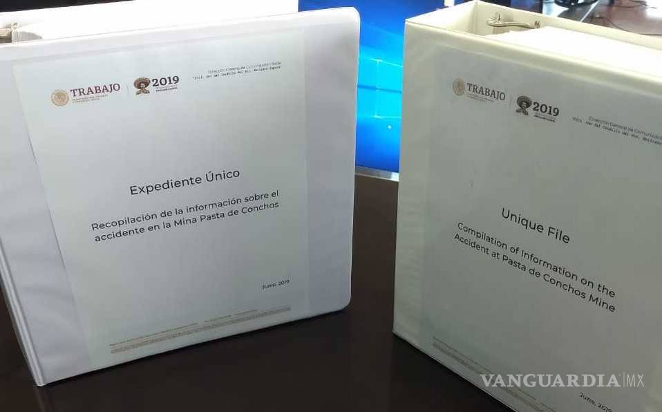 STPS entrega expediente de Pasta de Conchos a equipo internacional de rescate