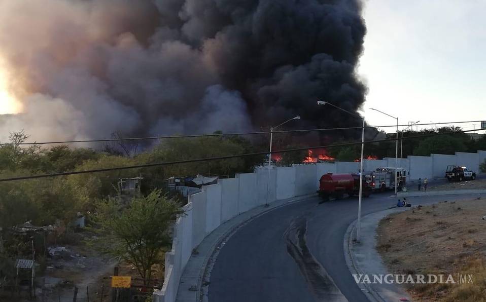 $!Incendio consume 80 tejabanes en Guadalupe, Nuevo León
