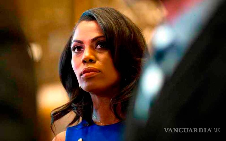 Donald Trump califica de "chiflada" a exasesora que grabó pláticas