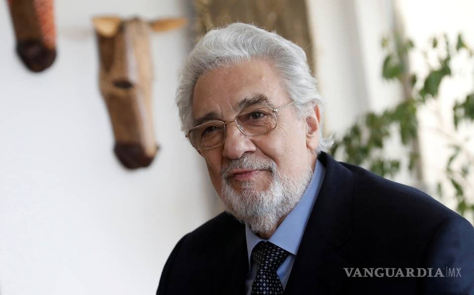 Dan de alta a Plácido Domingo tras permanecer internado ante complicaciones por coronavirus