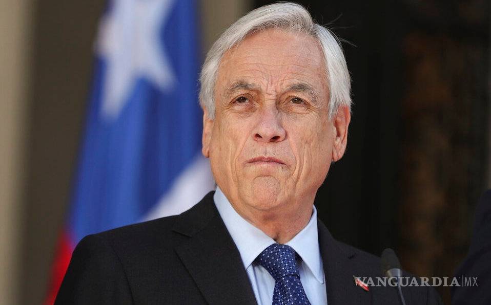 Presidente de Chile pide a ministros dejar sus cargos