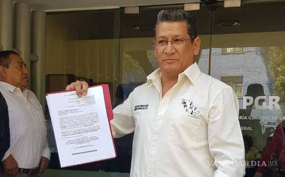 $!Romero Deschamps suma seis denuncias en su contra tras ratificación en Fiscalía General