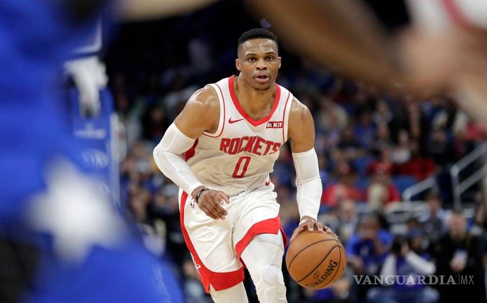 Russell Westbrook da positivo a coronavirus y no viaja a Orlando