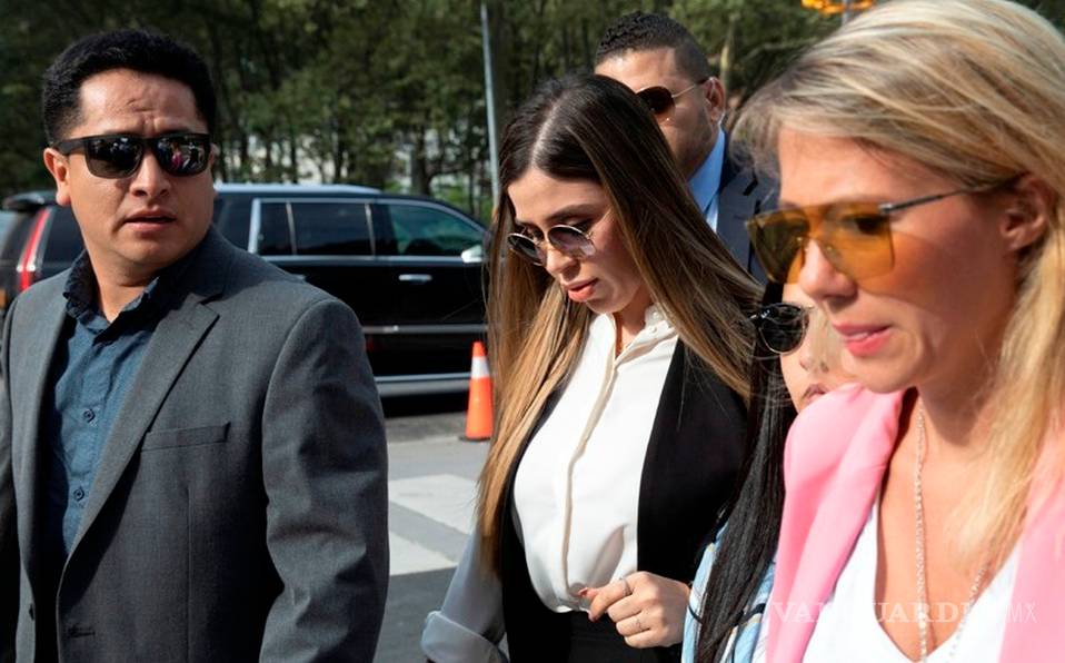 Emma Coronel llega a corte de EU para escuchar la sentencia de 'El Chapo'