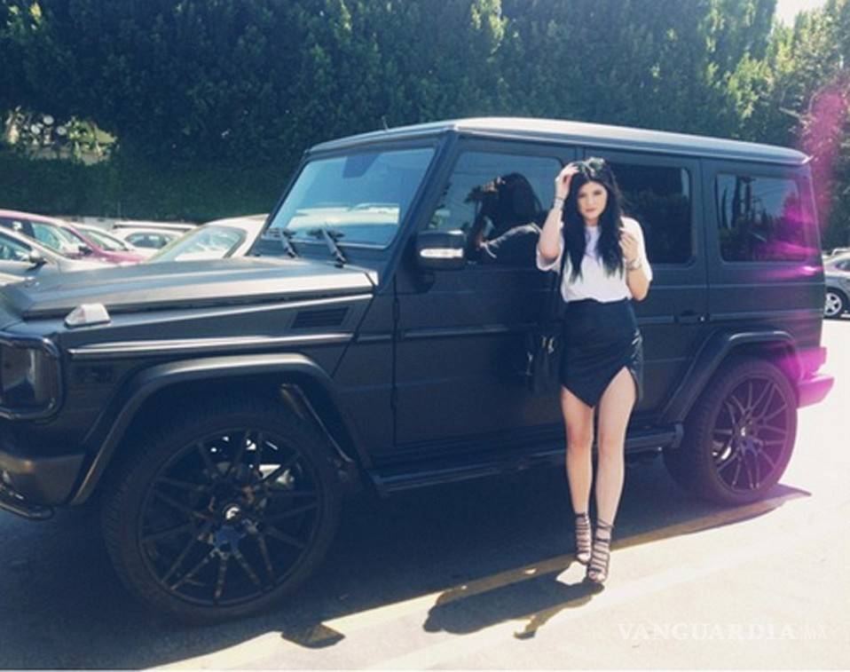 $!Kylie Jenner no solo es bella y exitosa, también posee autos de colección