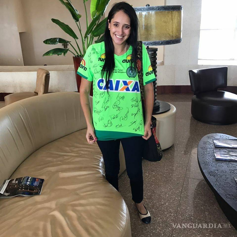 $!Chapecoense se reunió con azafata que sobrevivió a la tragedia
