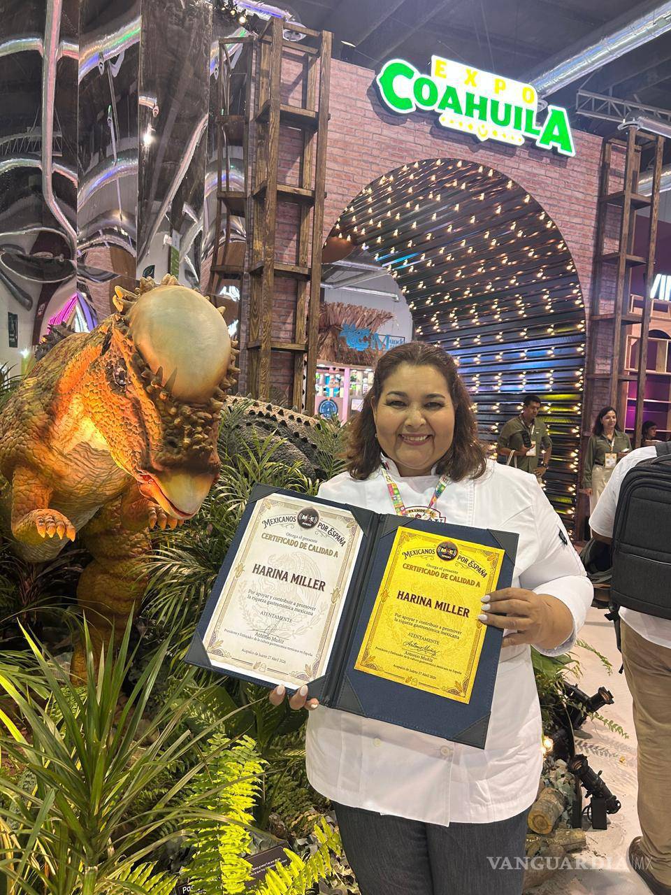 $!La Harinera Miller fue distinguida por su trayectoria y su aporte a la industria alimentaria del norte del país durante el 50 aniversario del Tianguis Turístico en Acapulco.