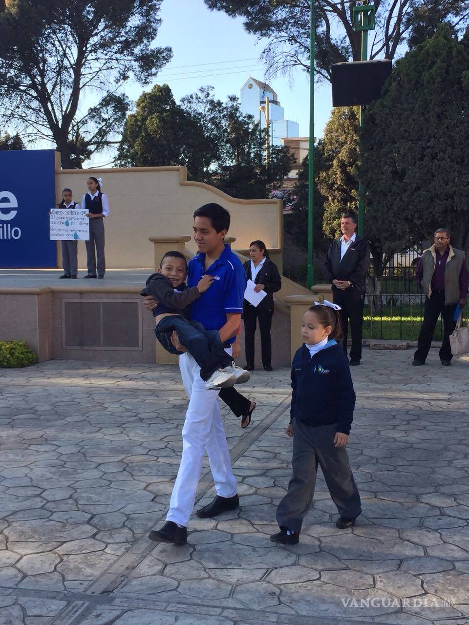 $!Entrega CIZ 18 sillas al CRIT