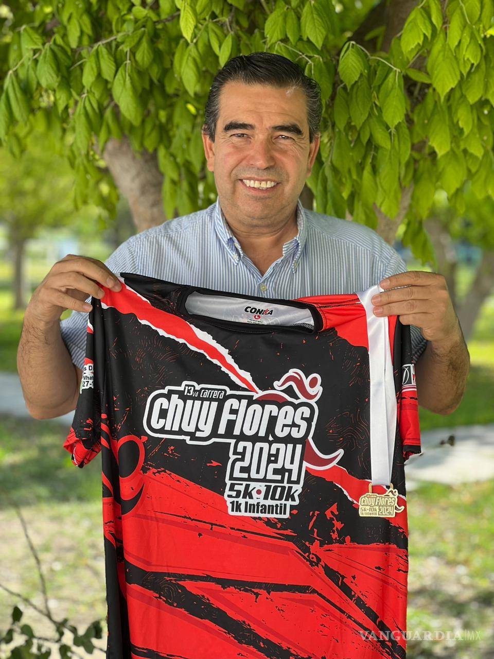 $!Chuy Flores, organizador del evento, continúa promoviendo el deporte con una carrera accesible para todos, consolidada en la comunidad saltillense.