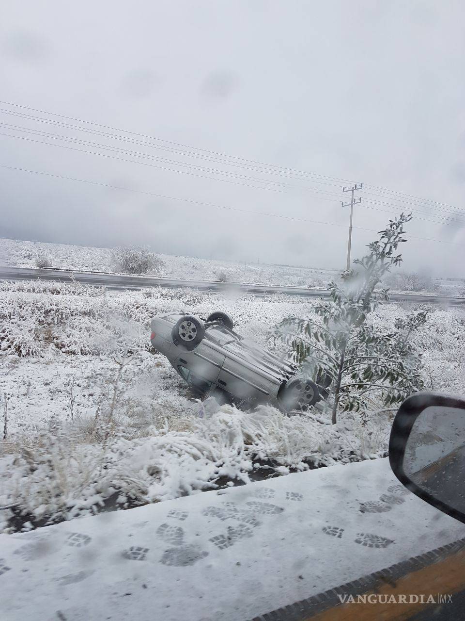 $!Hielo y velocidad: una mala combinación en libramiento Oscar Flores Tapia