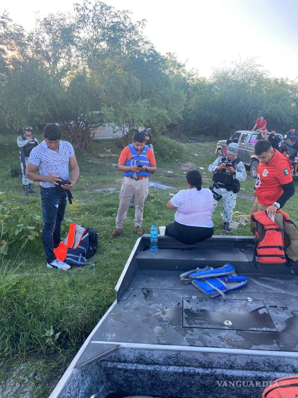 $!El rescate ocurrió en el paraje conocido como Isla del Mudo, en Piedras Negras.