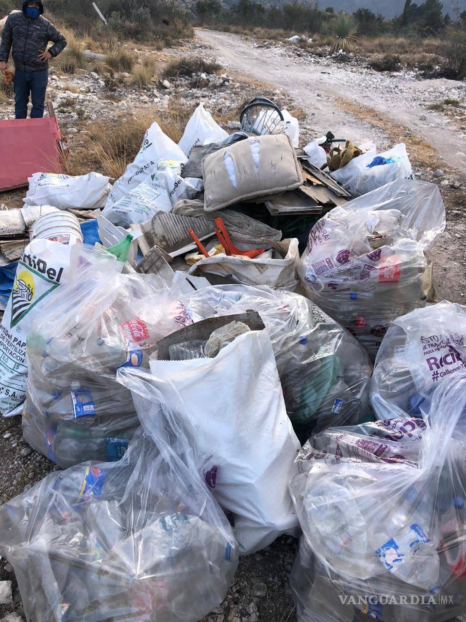 $!Recogen 400 kilos de basura en el cañón de San Lorenzo en Saltillo