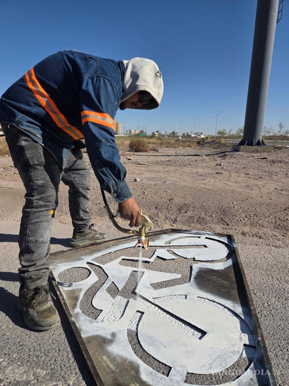 $!Se renovaron líneas delimitadoras y señalética preventiva en la ciclovía.
