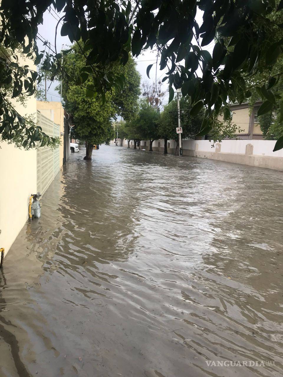 $!Reabren vialidades que fueron cerradas por lluvias en Saltillo; sorprenden inundaciones a la ciudad