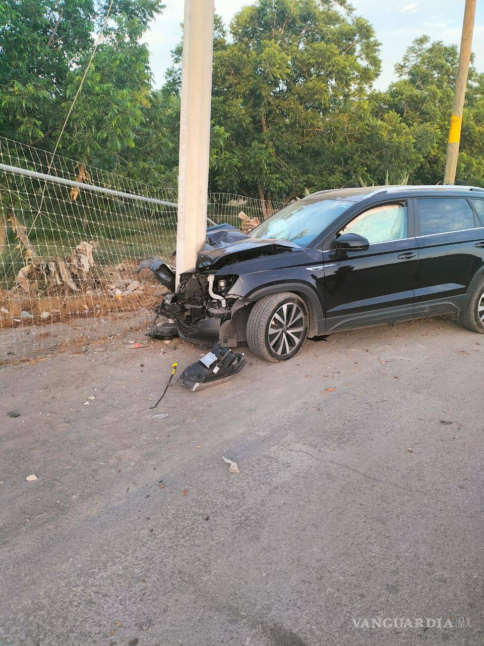 $!El conductor resultó con lesiones que no ponen en riesgo su vida; se desconoce su estado actual de salud.