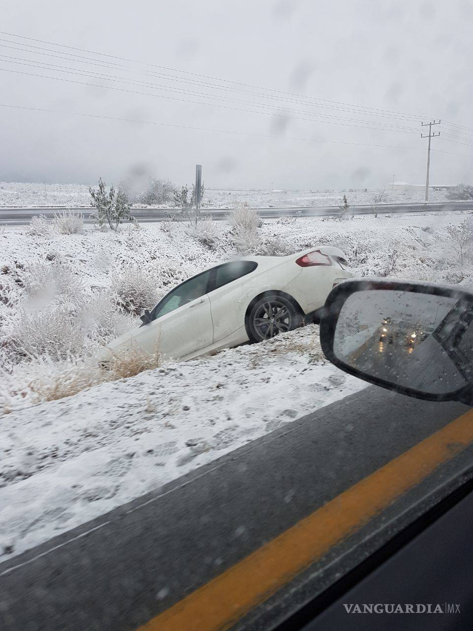 $!Hielo y velocidad: una mala combinación en libramiento Oscar Flores Tapia