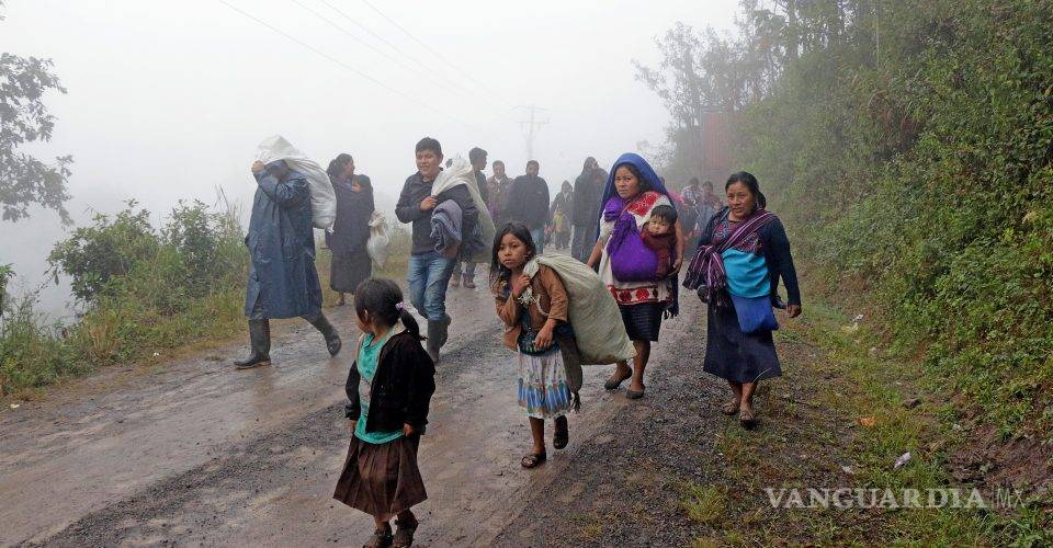 $!Casi 2 mil personas huyen por la violencia en Chiapas, mil 600 en Guerrero