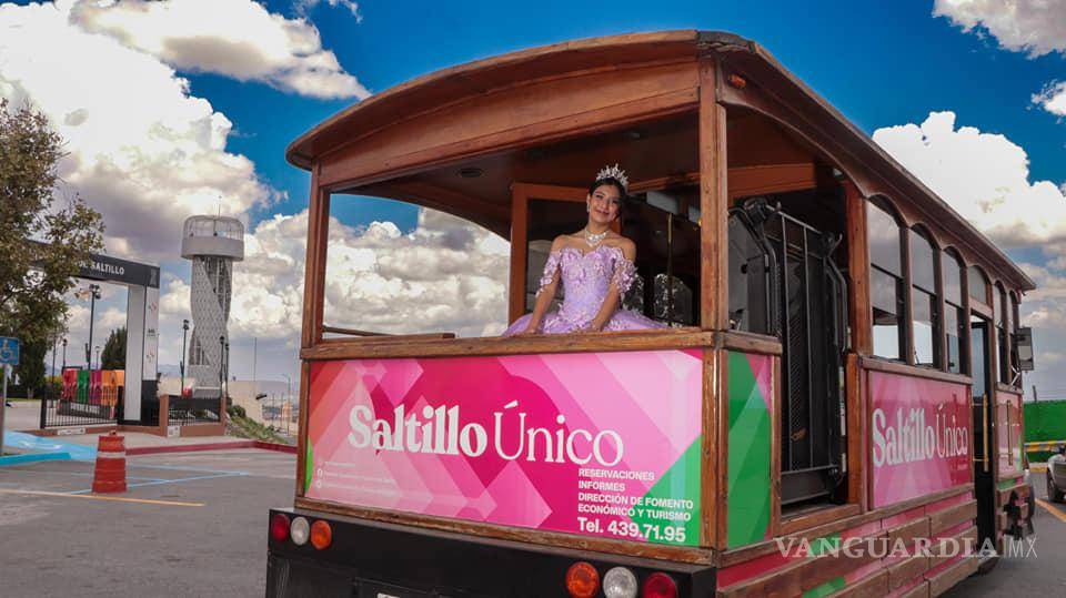 $!En el tranvía turístico de Saltillo.