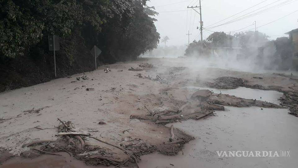 $!Fuerte erupción del Volcán de Fuego en Guatemala; reportan 25 muertos