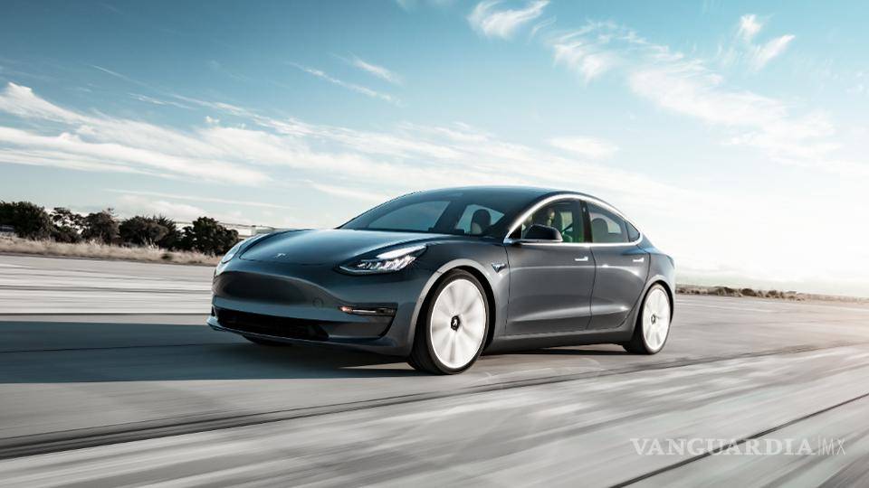 $!Los Tesla Model 3 ya hacen 'ruido', como un ovni o como un coche de gasolina