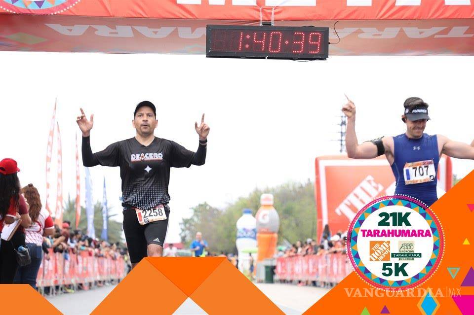 $!Gloria Geffroy busca conquistar la 21K en Saltillo