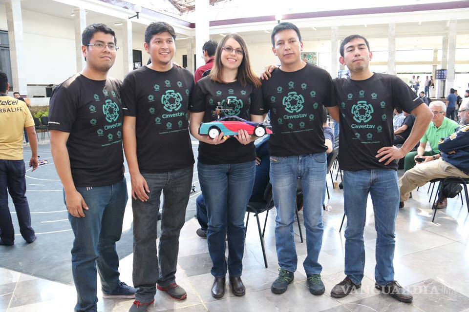 $!Triunfan jóvenes de Coahuila en rally de vehículos autónomos