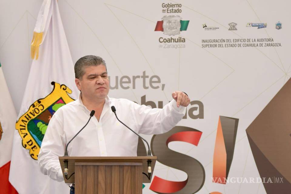$!Miguel Riquelme arranca obras en Monclova e inaugura el edificio de la Auditoría Superior del Estado