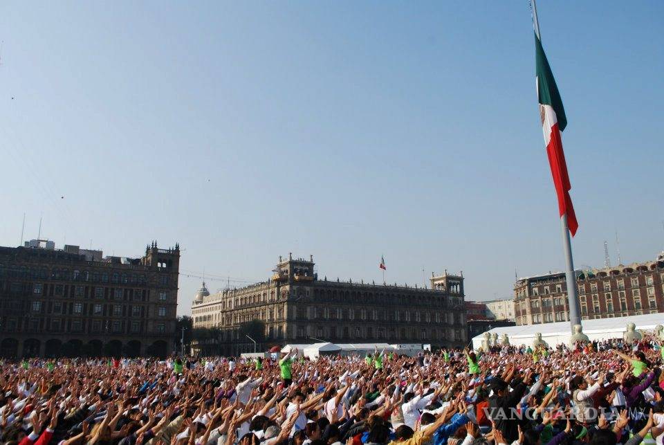 La clase de yoga más grande del mundo se realizó en México