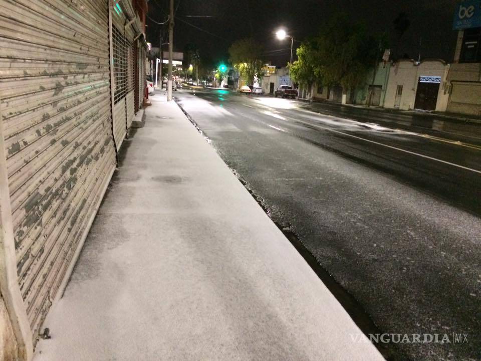 $!Nevada en Saltillo; por seguridad cierran puentes
