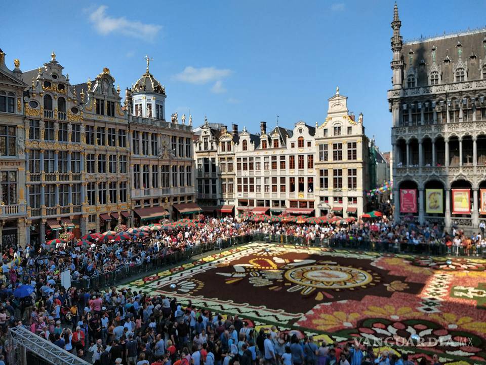 $!Bruselas dedica tapete floral en su plaza central a México