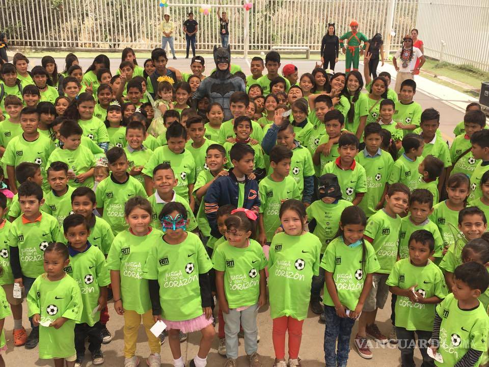 $!Rafa Márquez se disfrazó de Batman por el Día del Niño