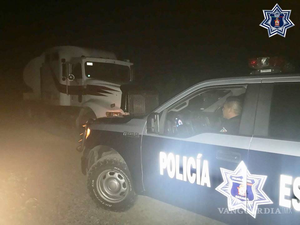 $!Hallan pipa cargada con 31 mil litros de hidrocarburo en Oaxaca