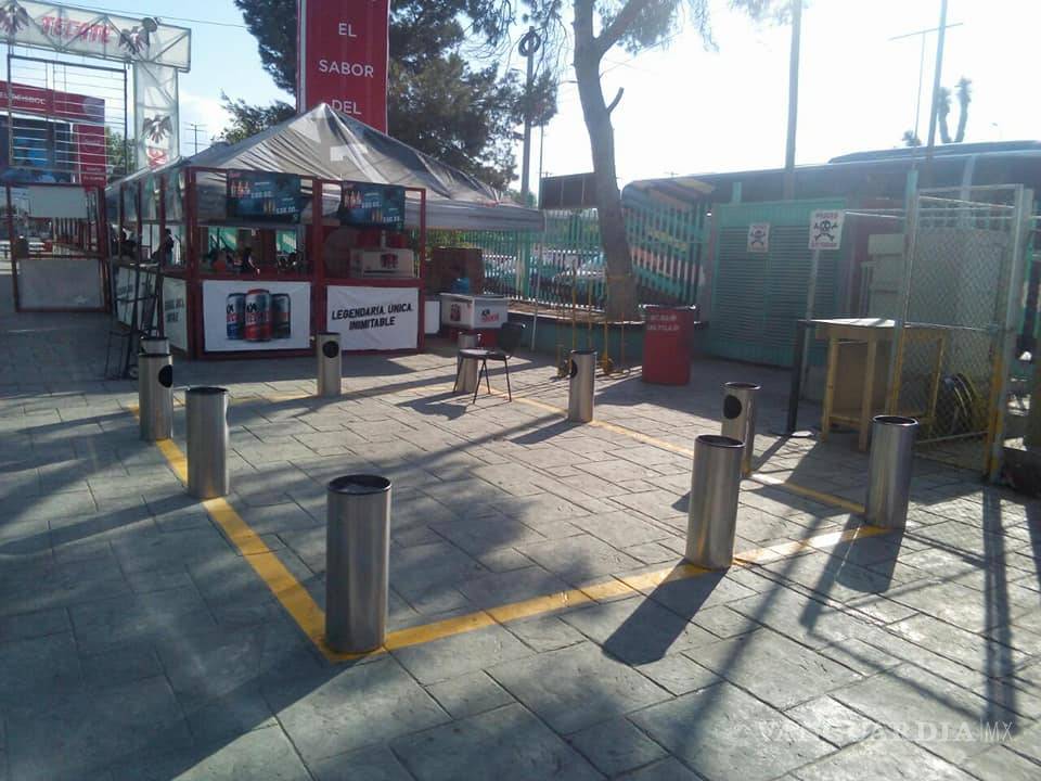 $!Pa' echar el tabaco, lista el área de fumadores en el Francisco I. Madero
