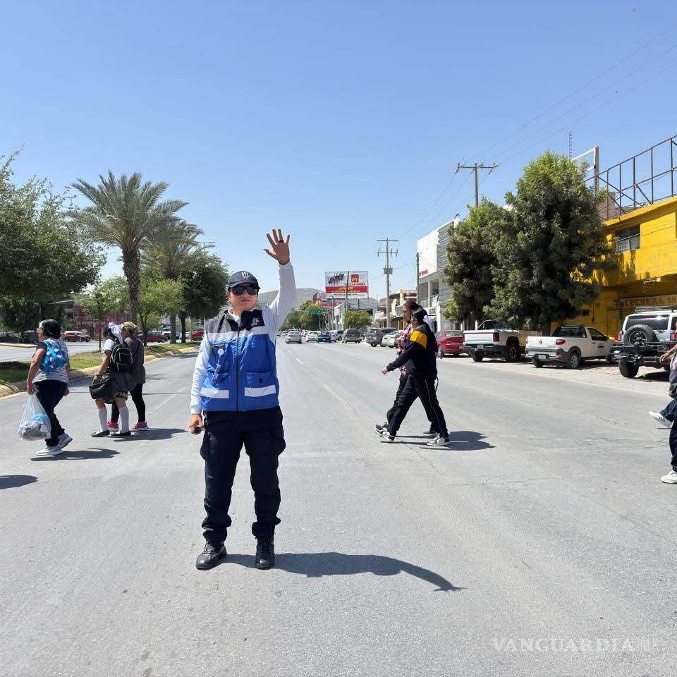 $!Agentes regularán el cruce de peatones en zonas escolares durante las horas de mayor tráfico.