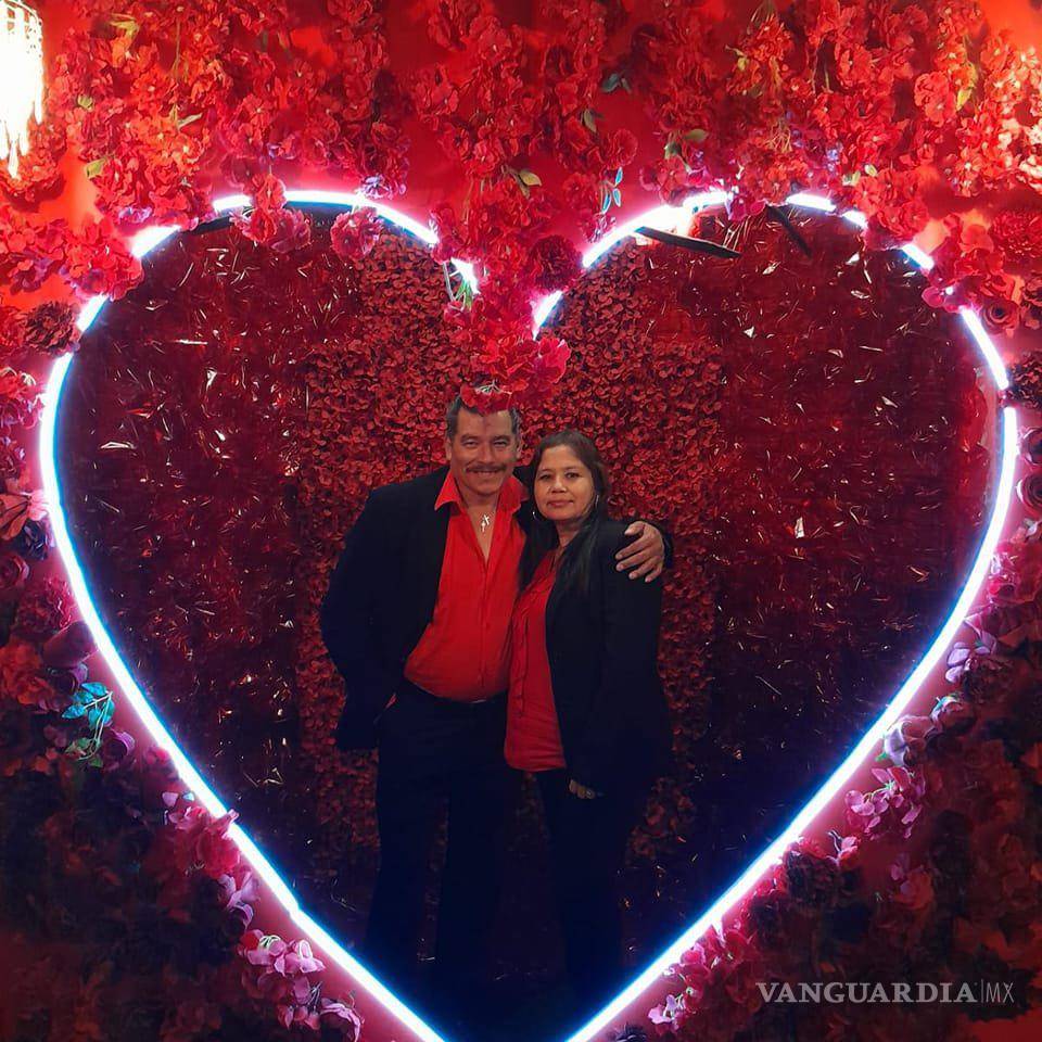 $!La comunidad saltillense se une para felicitar a Jesús y Paula por su compromiso, compartiendo mensajes de cariño y buenos deseos en redes sociales.