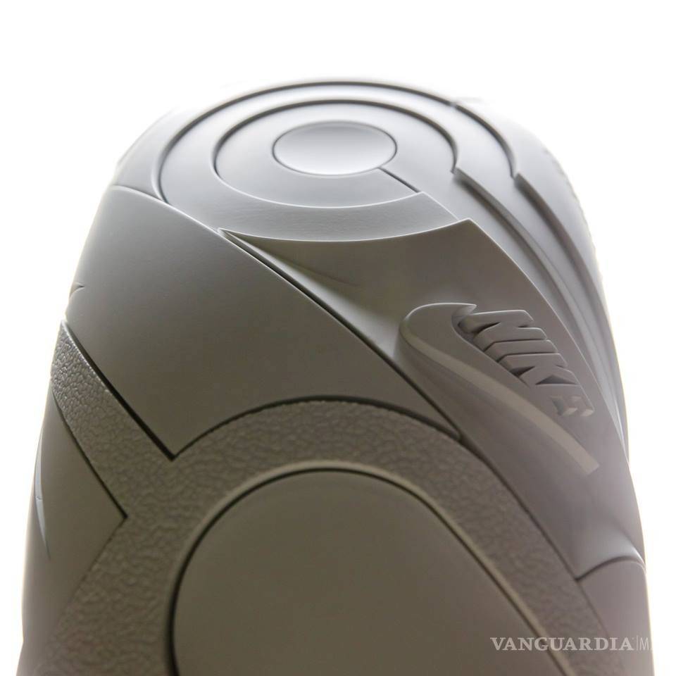 $!Lexus UX homenajea a los emblemáticos tenis Nike Air Force 1 con unos neumáticos