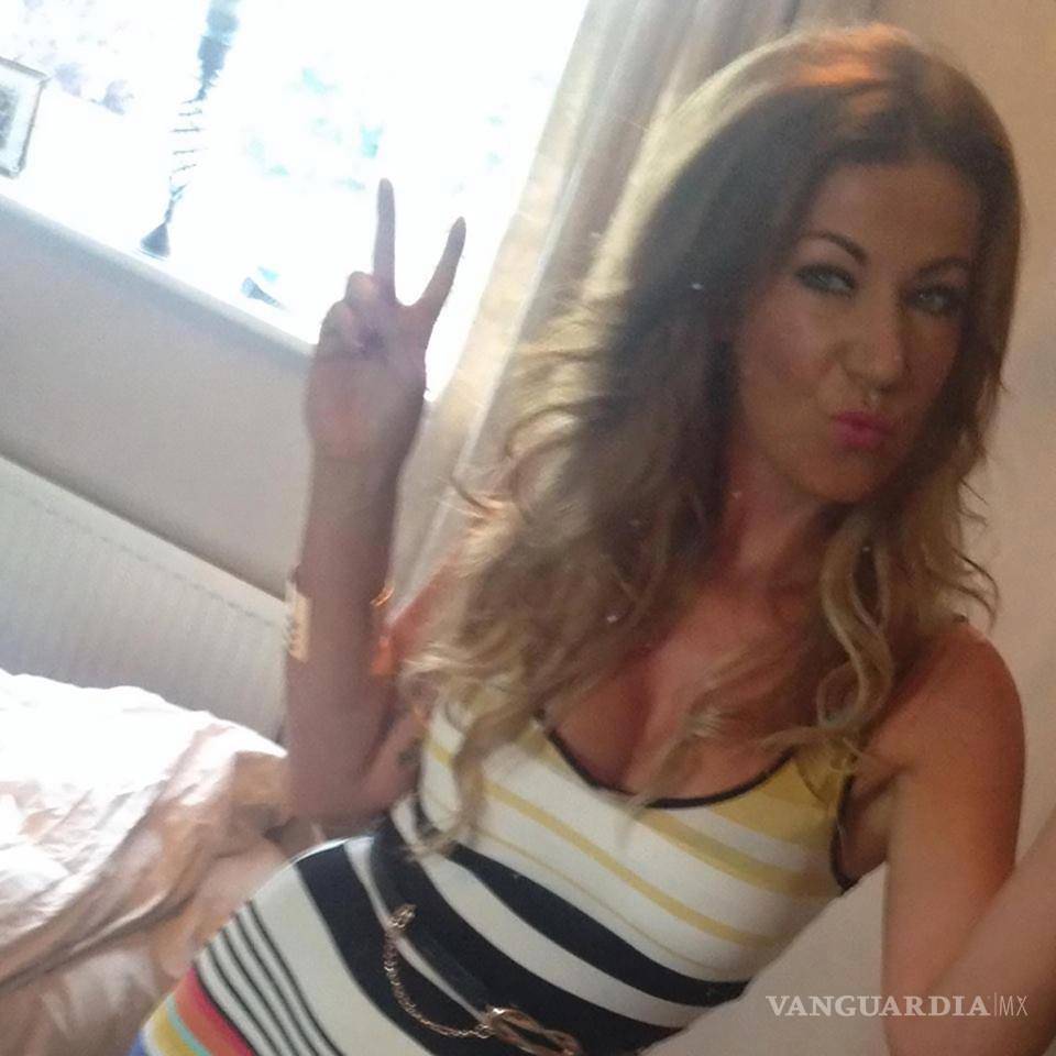 $!Bella maestra es suspendida por publicar una “provocativa” foto en Facebook