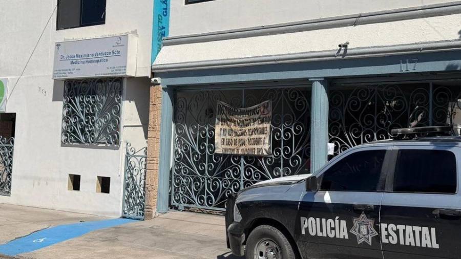 Un juez federal concedió una suspensión que, por ahora, impide la detención del médico señalado por un caso que dejó muertos y personas afectadas.