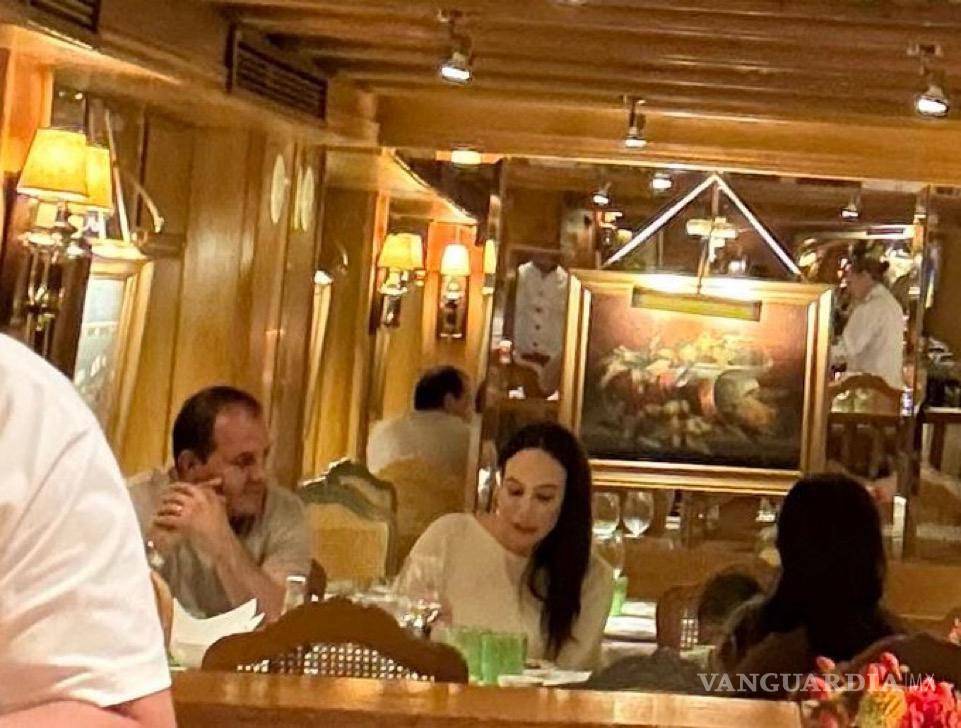 $!Cuauhtémoc Blanco aparece en restaurante de lujo en Barcelona durante receso del Congreso