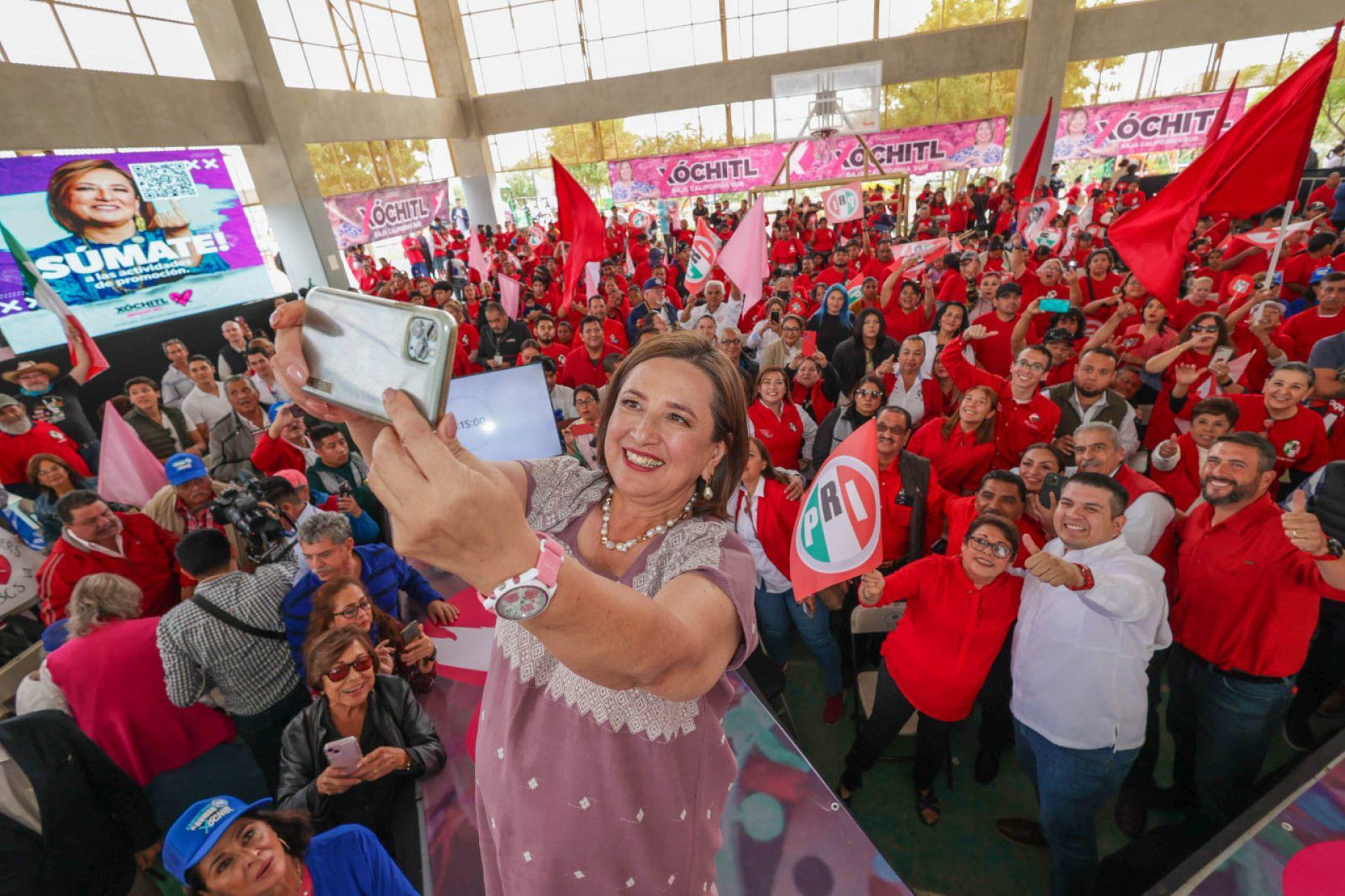 ¡‘Xochileó’ otra vez! Gálvez confundió a políticos del PRI y Movimiento Ciudadano en Sonora. Noticias en tiempo real